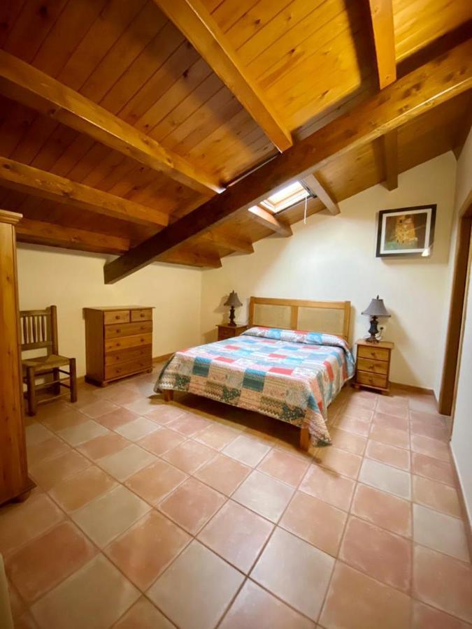 Spacious House In Ogassa With Terrace And Bbq Екстериор снимка